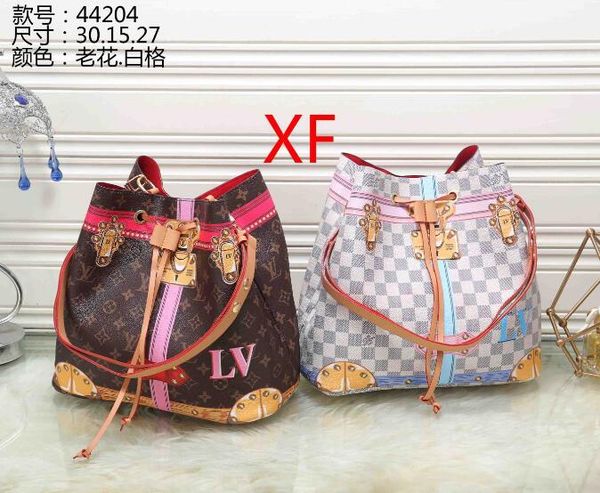 A A A Top quality Europe luxury women handbag designer Ladies handbag women Shoulder Bag Messenger Bag totes
A A A Top quality Europe luxury women handbag designer Ladies handbag women Shoulder Bag Messenger Bag totes