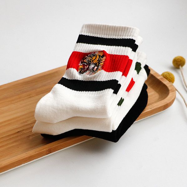 fashion tiger head embroidery sock red black striped sports skateboard socks breathable mid-half cotton scok couple stockings best
fashion tiger head embroidery sock red black striped sports skateboard socks breathable mid-half cotton scok couple stockings best