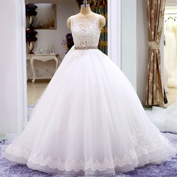 scoop neckline applique lace wedding gown with sashes sleeveless ball gowns open back bridal dress new arrival wedding dress, White
scoop neckline applique lace wedding gown with sashes sleeveless ball gowns open back bridal dress new arrival wedding dress, White