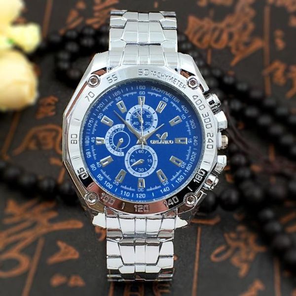 sell three eyes six needle steel band wrist watch fashionable men's blue dial casual simple watch can be wholesale, Slivery;brown
sell three eyes six needle steel band wrist watch fashionable men's blue dial casual simple watch can be wholesale, Slivery;brown