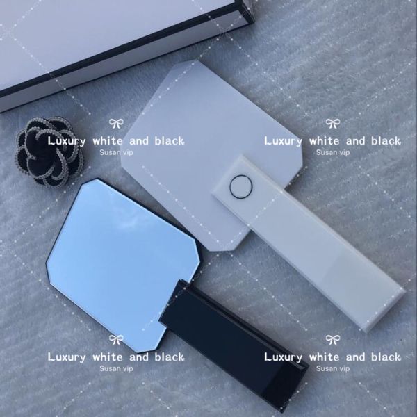 fashion brand acrylic cosmetic classic mirror luxury elegant hand mirror beauty makeup tool toiletry portable mirror boutique vip xmas gift
fashion brand acrylic cosmetic classic mirror luxury elegant hand mirror beauty makeup tool toiletry portable mirror boutique vip xmas gift