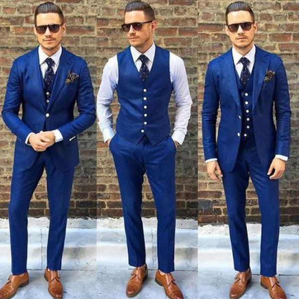Новейшие королевский синий Slim Fit мужские смокинги зубчатый лацкан две кнопки три
Новейшие королевский синий Slim Fit мужские смокинги зубчатый лацкан две кнопки три