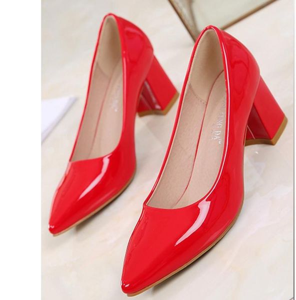 send single shoes female 2018 new style shallow mouth pointed head coarse heel high heel shoes, Black
send single shoes female 2018 new style shallow mouth pointed head coarse heel high heel shoes, Black
