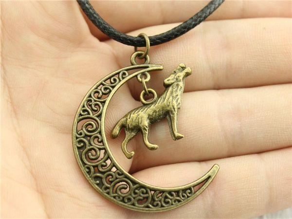 wysiwyg 5 pieces leather chain necklaces pendants choker collar hand made necklace men howl wolf 26x20mm n6-a11573-a11296, Golden;silver
wysiwyg 5 pieces leather chain necklaces pendants choker collar hand made necklace men howl wolf 26x20mm n6-a11573-a11296, Golden;silver