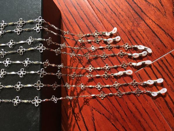 gold and silver plated eyeglass brass flower chains sunglass retainer spectacle cord lanyard band sunglass holder
gold and silver plated eyeglass brass flower chains sunglass retainer spectacle cord lanyard band sunglass holder