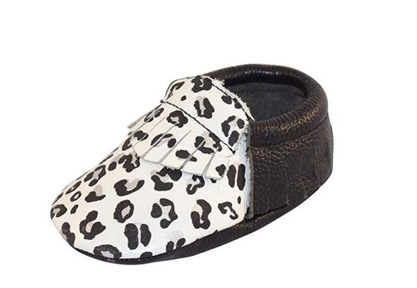 black leopard printed genuine leather baby moccasins anti-slip shoes soft sole toddler moccs for baby girls and boys 0-24 month
black leopard printed genuine leather baby moccasins anti-slip shoes soft sole toddler moccs for baby girls and boys 0-24 month