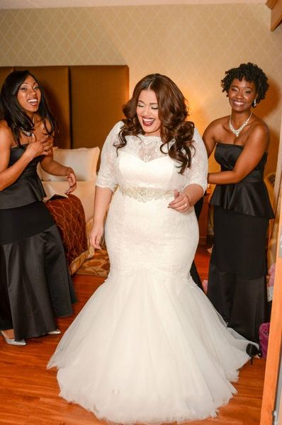 Lace Plus Size Mermaid Wedding Dresses Half Sleeves Sheer Illusion Floor Length Sashes Beads Bridal Gowns Covered Button Hot Sale
Lace Plus Size Mermaid Wedding Dresses Half Sleeves Sheer Illusion Floor Length Sashes Beads Bridal Gowns Covered Button Hot Sale