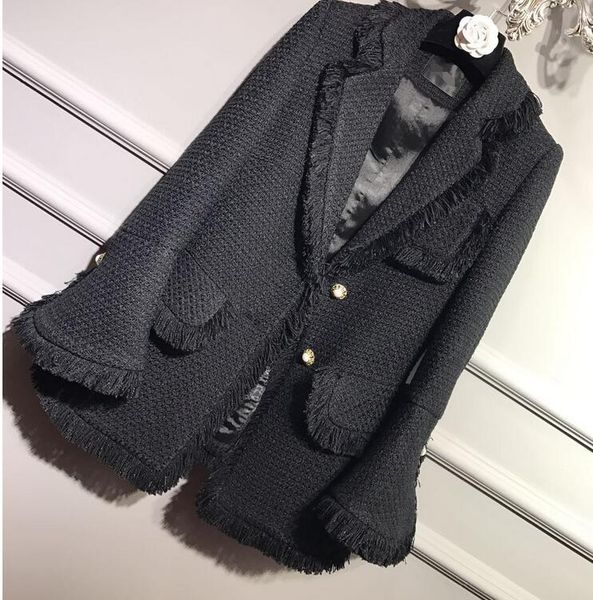2017 Spring Runway Luxury Design New Fashion Black Classic Tweed jacket with fringed hem Long flared sleeved side pockets
2017 Spring Runway Luxury Design New Fashion Black Classic Tweed jacket with fringed hem Long flared sleeved side pockets