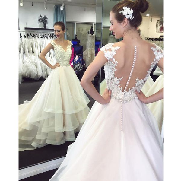 gorgeous organza a-line wedding dresses v-neck cap sleeve appliques lace with tiered skirt bridal gown vestido de noiva, White
gorgeous organza a-line wedding dresses v-neck cap sleeve appliques lace with tiered skirt bridal gown vestido de noiva, White
