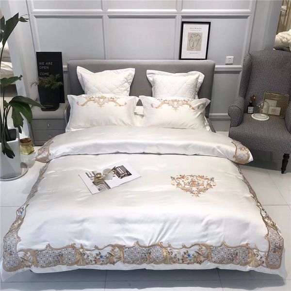 white champagne golden luxury 100% silk cotton royal embroidery bedding set duvet cover bed sheet pillowcases king size
white champagne golden luxury 100% silk cotton royal embroidery bedding set duvet cover bed sheet pillowcases king size