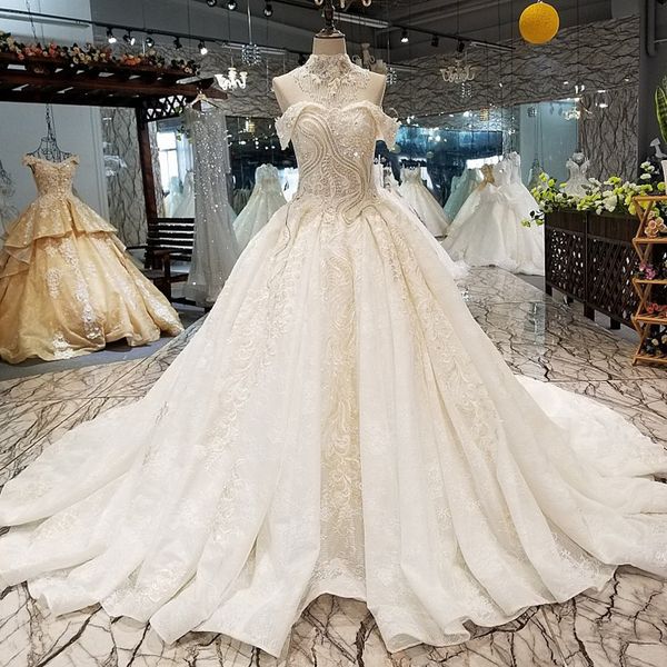 luxury wedding dresses off shoulder with collar chain sweetheart tassel long train detail beaded applique bridal dress croatia, White
luxury wedding dresses off shoulder with collar chain sweetheart tassel long train detail beaded applique bridal dress croatia, White