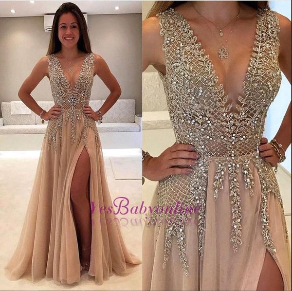 Champagne 2019 A Line Prom Dresses Long Deep V Neck High Side Split Tiered Tulle Backless Sweep Train Formal Evening Party Gowns
Champagne 2019 A Line Prom Dresses Long Deep V Neck High Side Split Tiered Tulle Backless Sweep Train Formal Evening Party Gowns