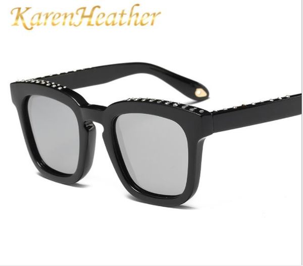 polarized sunglasses, male and female, korean version, retro sunglasses, color box, sunglasses, White;black
polarized sunglasses, male and female, korean version, retro sunglasses, color box, sunglasses, White;black