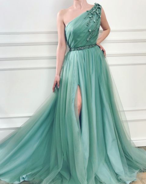 sky one shoulder delicate beaded prom dress side split formal long evening gowns robe de soiree elegant collar formal party dress, Black;red
sky one shoulder delicate beaded prom dress side split formal long evening gowns robe de soiree elegant collar formal party dress, Black;red