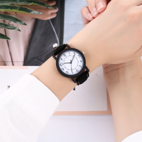 simple watch men women fashion leather watch for men's quartz analog montre homme wrist, Slivery;brown
simple watch men women fashion leather watch for men's quartz analog montre homme wrist, Slivery;brown