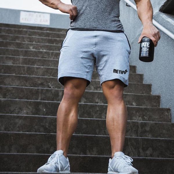 2018 summer new men casual cotton shorts man gyms fitness bodybuilding knee length short sweatpants jogger drawstring sportswear, White;black
2018 summer new men casual cotton shorts man gyms fitness bodybuilding knee length short sweatpants jogger drawstring sportswear, White;black