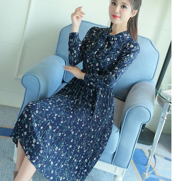 2018 female long sleeved chiffon dress in the spring and autumn joker pleated dress, Black;gray
2018 female long sleeved chiffon dress in the spring and autumn joker pleated dress, Black;gray
