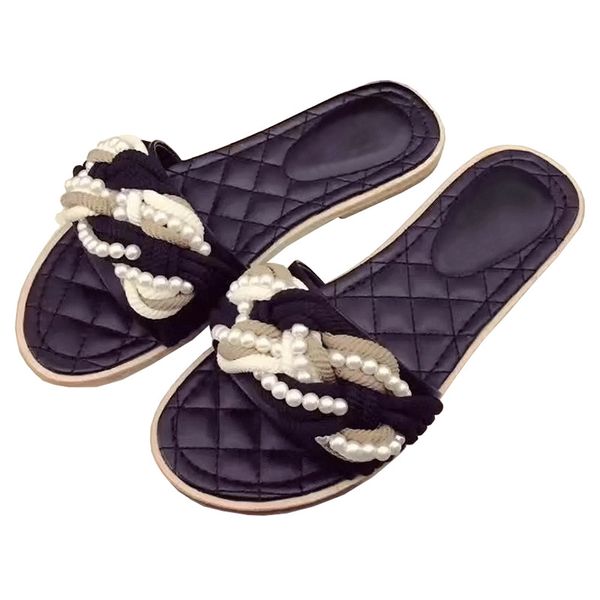 Classic summer Slippers women red black pearled flat Heels Mules crossover flip flops 2018 beach Shoes chaussure femme
Classic summer Slippers women red black pearled flat Heels Mules crossover flip flops 2018 beach Shoes chaussure femme