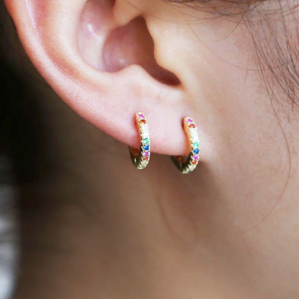 2018 delicate tiny fashion jewelry 925 sterling silver earring colorful cz hoop mini small earring for girl women, Golden;silver
2018 delicate tiny fashion jewelry 925 sterling silver earring colorful cz hoop mini small earring for girl women, Golden;silver