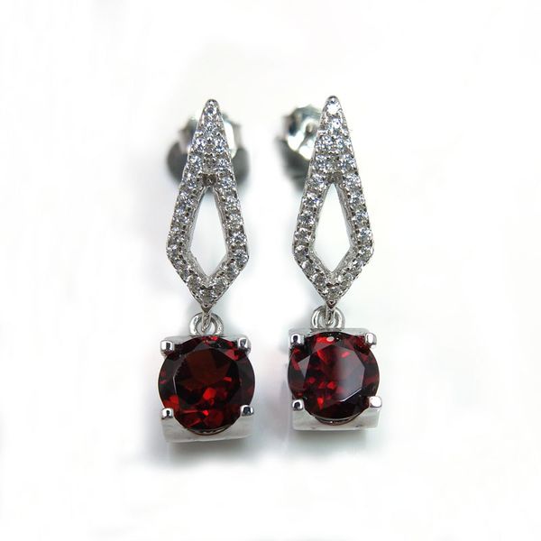 simple classic design earring with natural red garnet 925 sterling silver fine jewelry for women daily wear fashion finding, Golden;silver
simple classic design earring with natural red garnet 925 sterling silver fine jewelry for women daily wear fashion finding, Golden;silver