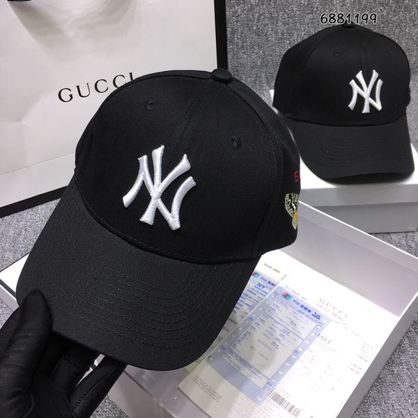 2019 Top Quality Celebrity design Berets Cap Men Woman Canvas baseball cap Cloches Stingy Brim Hats Visors 200035 KQWBG 1060 009
2019 Top Quality Celebrity design Berets Cap Men Woman Canvas baseball cap Cloches Stingy Brim Hats Visors 200035 KQWBG 1060 009