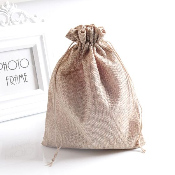 2pcs/lot natural color jute bags 17x23cm big burlap drawstring gift bag party favor linen jewelry boutique gifts packaging bags
2pcs/lot natural color jute bags 17x23cm big burlap drawstring gift bag party favor linen jewelry boutique gifts packaging bags
