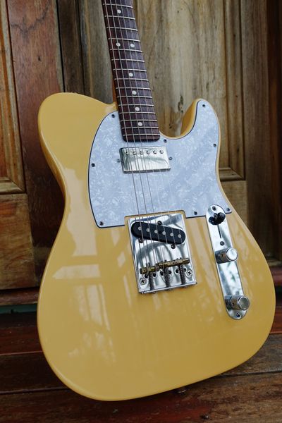 

custom shop deluxe tele caster tl cream white blonde electric guitar neck humbucker pickup, white pearl pickguard, brass saddle bridge