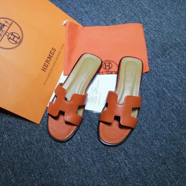 The latest lychee leather slippers 0128 Orange Women Slippers Drivers Sandals Slides Sneakers Princetown Leather Slipper Real leather Shoes 
The latest lychee leather slippers 0128 Orange Women Slippers Drivers Sandals Slides Sneakers Princetown Leather Slipper Real leather Shoes
