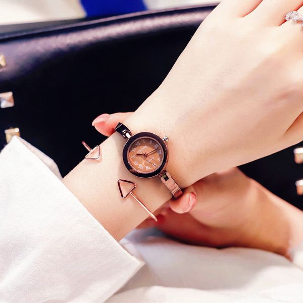 lady bracelet watch, retro atmosphere metal texture delicate, small round dial watch, Slivery;brown
lady bracelet watch, retro atmosphere metal texture delicate, small round dial watch, Slivery;brown