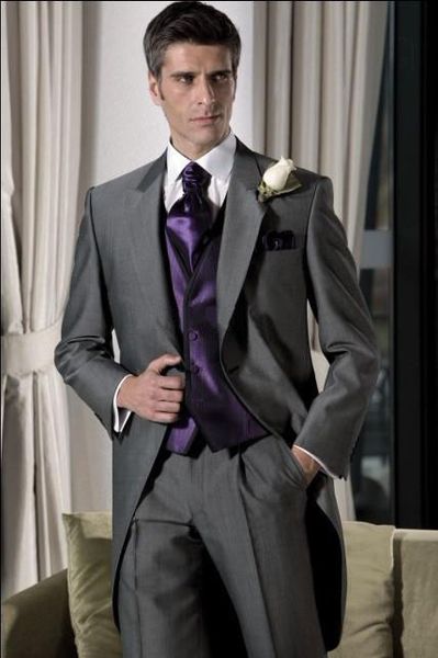 wholesale -- custom design peaked lapel dark grey tailcoat men party groomsmen suits in wedding tuxedos(jacket+pants+tie+vest) no;299, Black;gray
wholesale -- custom design peaked lapel dark grey tailcoat men party groomsmen suits in wedding tuxedos(jacket+pants+tie+vest) no;299, Black;gray