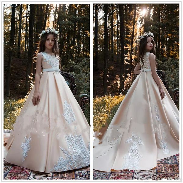 2019 elegant champagne flower girls dresses satin a line little girls pageant dresses appliques beaded bow sash with lace up back kids gown, White;red
2019 elegant champagne flower girls dresses satin a line little girls pageant dresses appliques beaded bow sash with lace up back kids gown, White;red