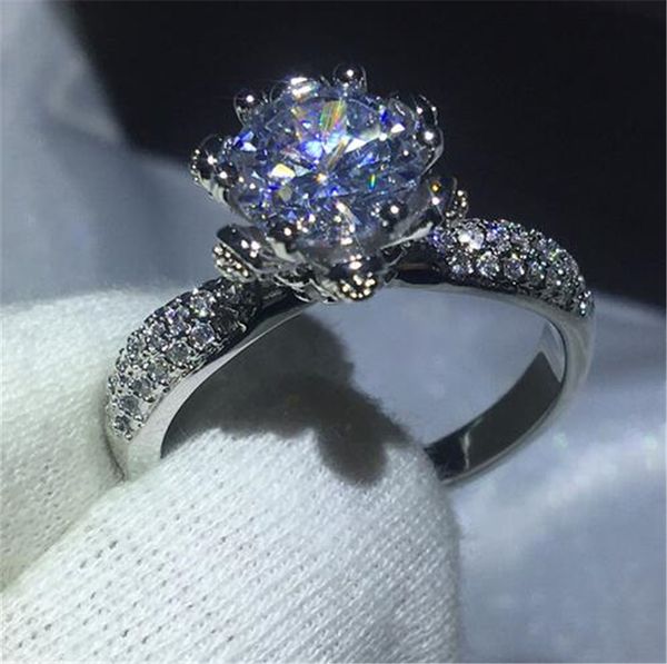 choucong 2017 sparkling flower ring 3ct diamond rose gold 925 sterling silver engagement wedding band rings for women, Slivery;golden
choucong 2017 sparkling flower ring 3ct diamond rose gold 925 sterling silver engagement wedding band rings for women, Slivery;golden