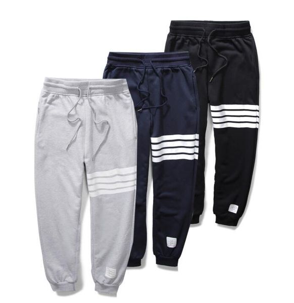 2018newWholesale- new exclusive distribution THOM BROWN classic red and blue striped webbing folding tooling twill trousers Cropped Pants
2018newWholesale- new exclusive distribution THOM BROWN classic red and blue striped webbing folding tooling twill trousers Cropped Pants