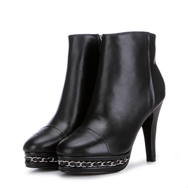 Top Quality Luxury Letter Leather Chain high-heel Shoes Short Boots Lambskin leather Fashion Woman High heels Dress Shoes 35-41 With Box
Top Quality Luxury Letter Leather Chain high-heel Shoes Short Boots Lambskin leather Fashion Woman High heels Dress Shoes 35-41 With Box
