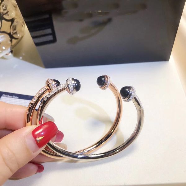 S925 pure silver Luxurious quality design opened punk with nature black agate and move diamond round for women bracelet and solid silver Je
S925 pure silver Luxurious quality design opened punk with nature black agate and move diamond round for women bracelet and solid silver Je