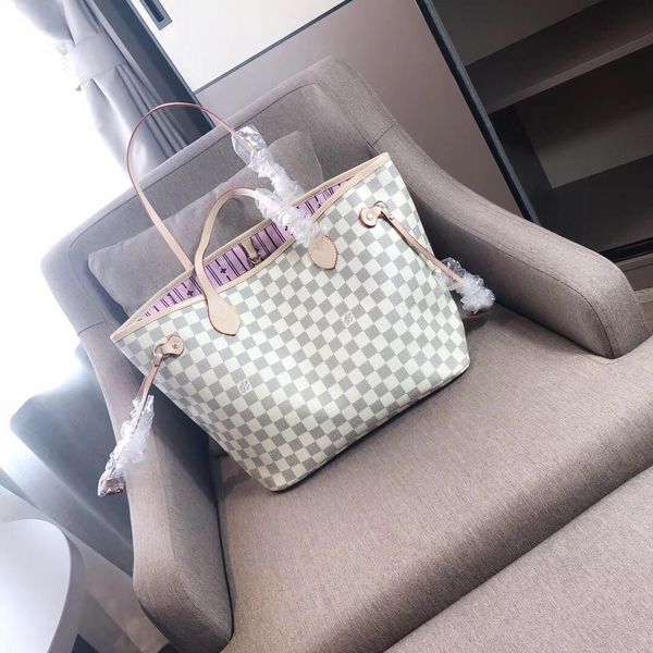Free delivery, 2018 new handbags, Genuine Leather case, chain bag, single shoulder bag, small fashion
Free delivery, 2018 new handbags, Genuine Leather case, chain bag, single shoulder bag, small fashion
