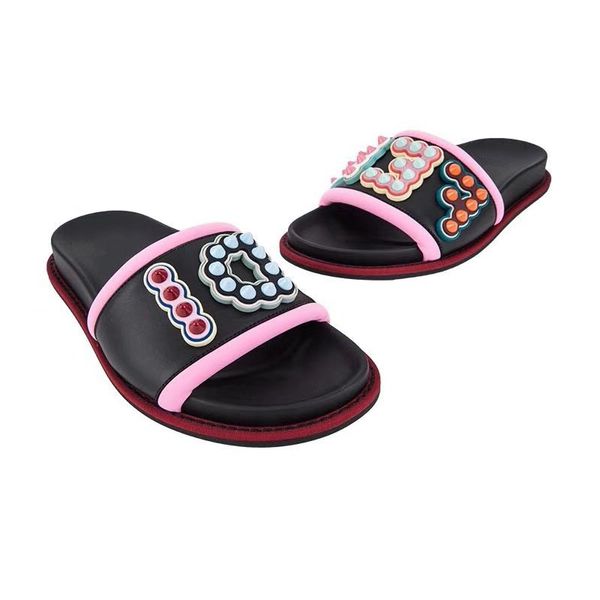 IMPORTANT! 2018 New style Designer Women shoes Flat Sandals Black leather Ladies flip flops Comfortable beach shoes Size35-40 best quality
IMPORTANT! 2018 New style Designer Women shoes Flat Sandals Black leather Ladies flip flops Comfortable beach shoes Size35-40 best quality