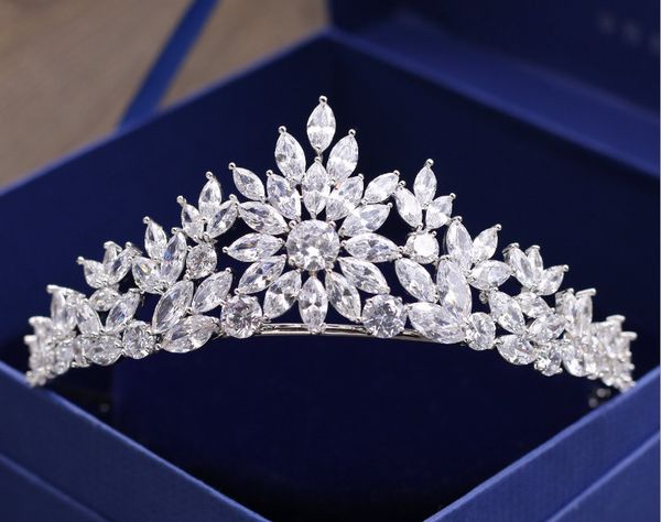 bridal sunflowers big crown whole zircon micro set tiara tiara princess matching ornaments wedding hair accessories, Silver
bridal sunflowers big crown whole zircon micro set tiara tiara princess matching ornaments wedding hair accessories, Silver