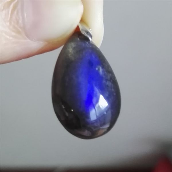 precious strong blue light natural labradorite gemstone water drop bead necklace suspension natural stone pendant 23x16x8mm, Silver
precious strong blue light natural labradorite gemstone water drop bead necklace suspension natural stone pendant 23x16x8mm, Silver