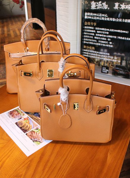 Totes brandbags1990 
Totes brandbags1990