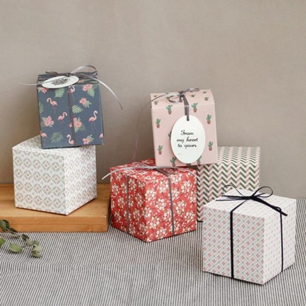 50pcs/lot 9cm square gift box lovely candy box with drop and silk ribbon party gift
50pcs/lot 9cm square gift box lovely candy box with drop and silk ribbon party gift