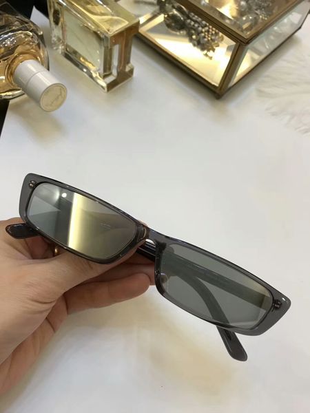 new fashion summer outdoor sunglasses simple uv400 125 popular protection sunglasses women men case eyewear wholesale with mens, White;black
new fashion summer outdoor sunglasses simple uv400 125 popular protection sunglasses women men case eyewear wholesale with mens, White;black