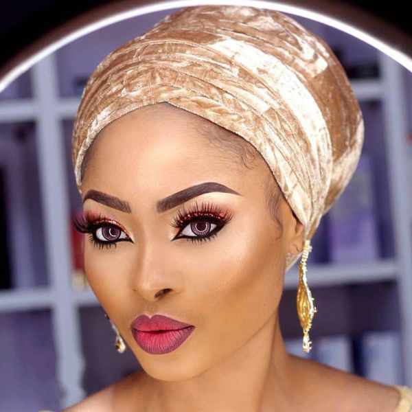 2018 new laser velvet scarves hats long-tailed turban hats extra long head wrap headscarf magic velvet nigerian turban
2018 new laser velvet scarves hats long-tailed turban hats extra long head wrap headscarf magic velvet nigerian turban
