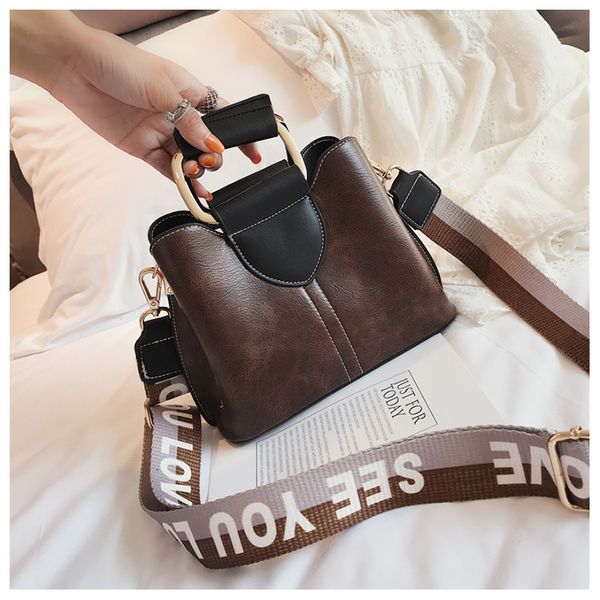 China Brand Tote Bucket bags Leather Messenger bags For Women Shoulder Cross body Purse Wide Strap Bags Daidai //9
China Brand Tote Bucket bags Leather Messenger bags For Women Shoulder Cross body Purse Wide Strap Bags Daidai //9