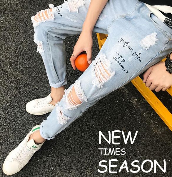 pants male korean version of the trend summer hole jeans men's slim straight wild boys nine pants 9 points, Blue
pants male korean version of the trend summer hole jeans men's slim straight wild boys nine pants 9 points, Blue