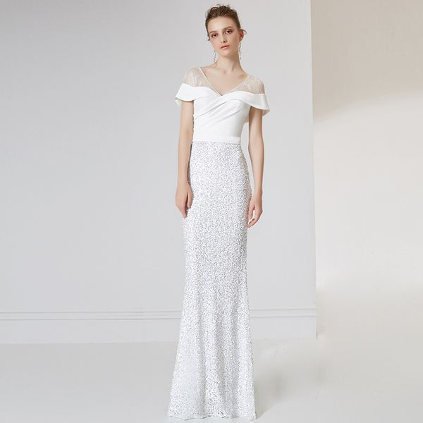 2018 stunning wedding dress ivory sheer with beading sequins floor length sheath wedding dresses v-neck zipper back lace with satin, White
2018 stunning wedding dress ivory sheer with beading sequins floor length sheath wedding dresses v-neck zipper back lace with satin, White