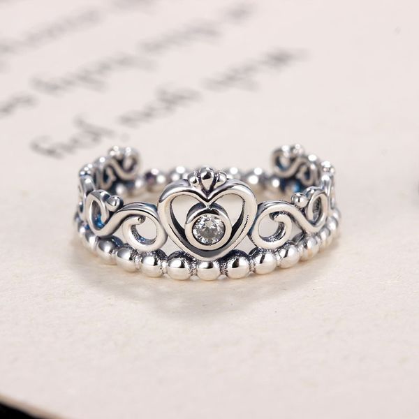 fashion jewelry women ring european style charm ring high-quality 100% 925 sterling silver princess tiara ring with clear cz with s925 logo
fashion jewelry women ring european style charm ring high-quality 100% 925 sterling silver princess tiara ring with clear cz with s925 logo