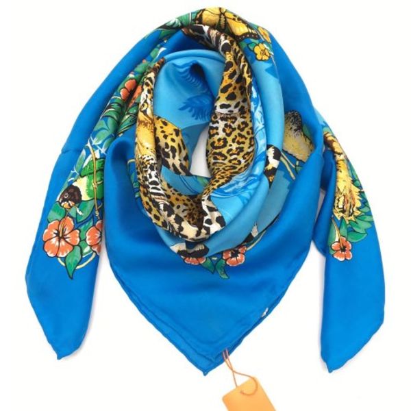 New product spring and spring 100% pure silk printed leopard pattern 90 * 90CM woman silk scarf blue gray two colors hot sale
New product spring and spring 100% pure silk printed leopard pattern 90 * 90CM woman silk scarf blue gray two colors hot sale