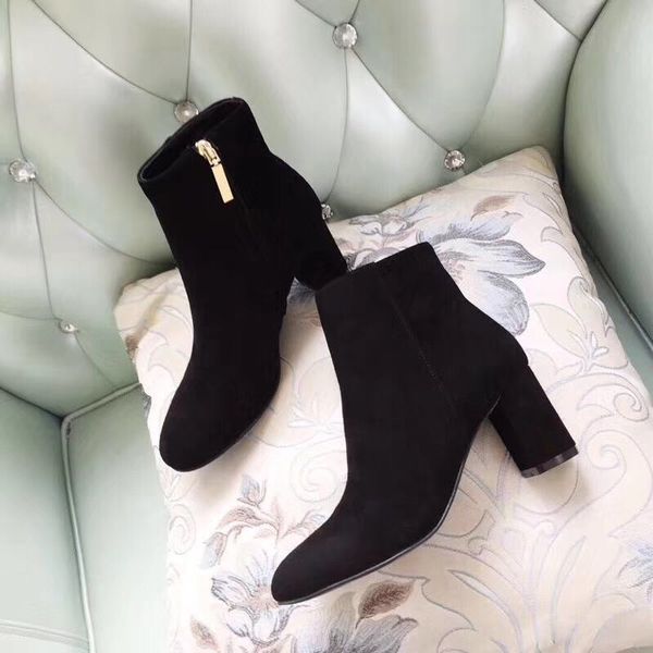 solid black leather boots casual winter boots for ladies suded leather upper material against cold winter leather boots
solid black leather boots casual winter boots for ladies suded leather upper material against cold winter leather boots