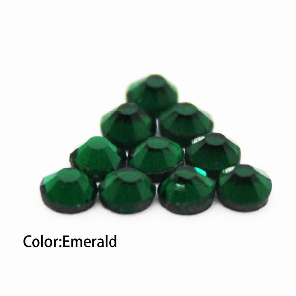 emerald ss12-ss30 machine glass material dmc ix rhinestones flatback glass for clothing decoration, Silver;gold
emerald ss12-ss30 machine glass material dmc ix rhinestones flatback glass for clothing decoration, Silver;gold